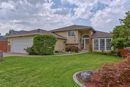 ABSOLUTELY STUNNING 4-LEVEL GEM IN HEART OF INDIAN TRAIL!