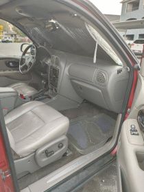 2004 BUICK RAINIER