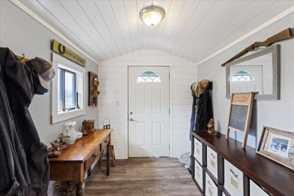 BEST OF BOTH WORLDS! WEST PLAINS FARMHOUSE, 4.6 ACRES