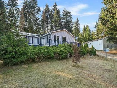COUNTRY LIVING ON 7.58 ACRES IN NEWPORT AREA!