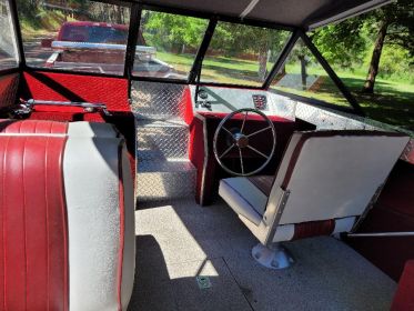 1990 17’ EXCELCRAFT WELDED ALUMINUM BOAT