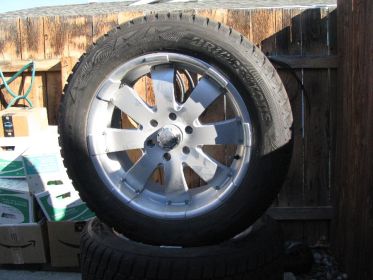 (4) BRIDGESTONE BLIZZAK SNOW TIRES