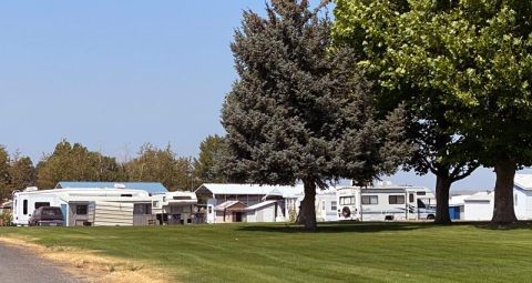 HOOK UP YOUR RV & LIVE IN IT OR LEAVE IT FOR ANNUAL STORAGE