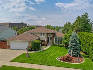 ABSOLUTELY STUNNING 4-LEVEL GEM IN HEART OF INDIAN TRAIL!
