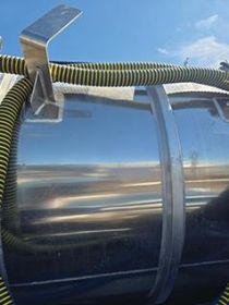 RV TANK PUMP OUT SERVICE. FAST, CLEAN & HASSLE FREE!