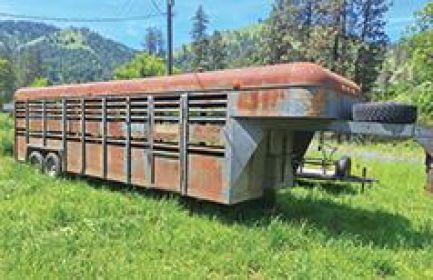 1978 STOCK TRAILER 30’ GOOSENECK