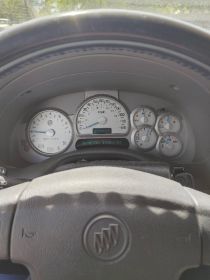 2004 BUICK RAINIER