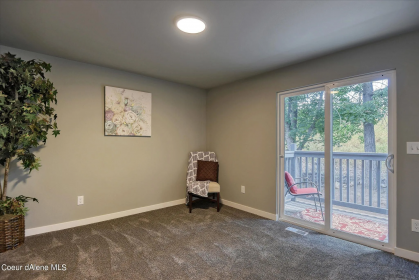 BEAUTIFULLY UPDATED SANDERS PARK HOME, COEUR d'ALENE