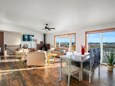 BEAUTIFUL SETTING ON NEARLY 10 ACRES IN DEER PARK