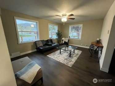 DON'T MISS THIS BEAUTIFULLY RENOVATED OROVILLE HOME!