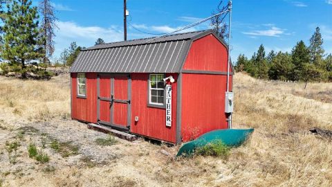 HUNTER & FISHERMAN'S PARADISE! 11.94 PRIVATE ACRES