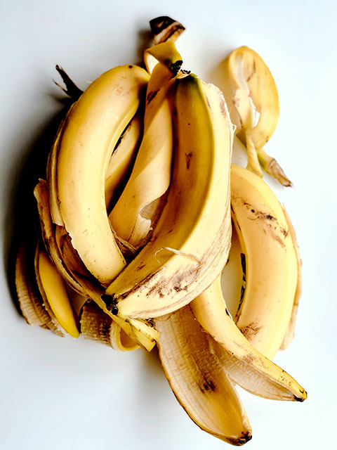 SAVE YOUR LEFTOVER BANANA PEELS