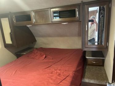 2017 WILDWOOD 24RLSH CAMPER
