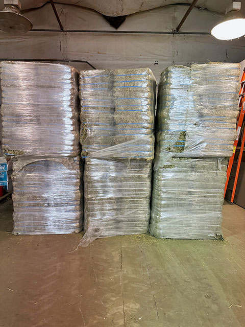 TIMOTHY/ ALFALFA COMPRESSED BALES