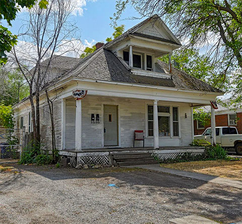 CALLING ALL WEEKEND WARRIORS! EMERSON-GARFIELD FIXER UPPER CALLING ALL WEEKEND WARRIORS! EMERSON-GARFIELD FIXER UPPER