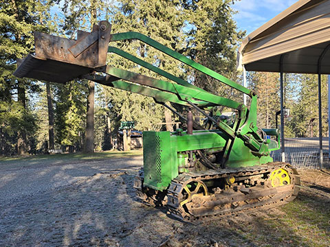 MID 1960'S JOHN DEERE CRAWLER