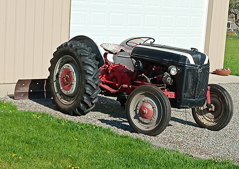 FORD 9N TRACTOR
