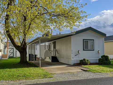 PEACEFUL, PRIME LOCATION LIVING PEACEFUL, PRIME LOCATION LIVING