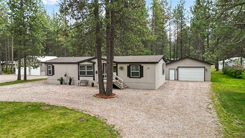LOON LAKE ACRES 55+ COMMUNITY. 3 BED 2 BATH HOME