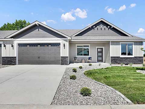 BEAUTIFUL PRO MADE CONDO IN GATED COMMUNITY