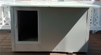 LARGE DOG HOUSE, INSULATED & VERY WELL BUILT LARGE DOG HOUSE, INSULATED & VERY WELL BUILT