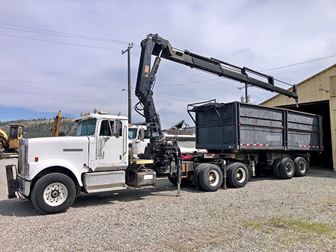 1985 INTERNATIONAL CRANE TRUCK