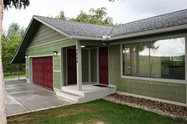 MODERN COMFORT MEETS COUNTRY CHARM, JUST MINUTES