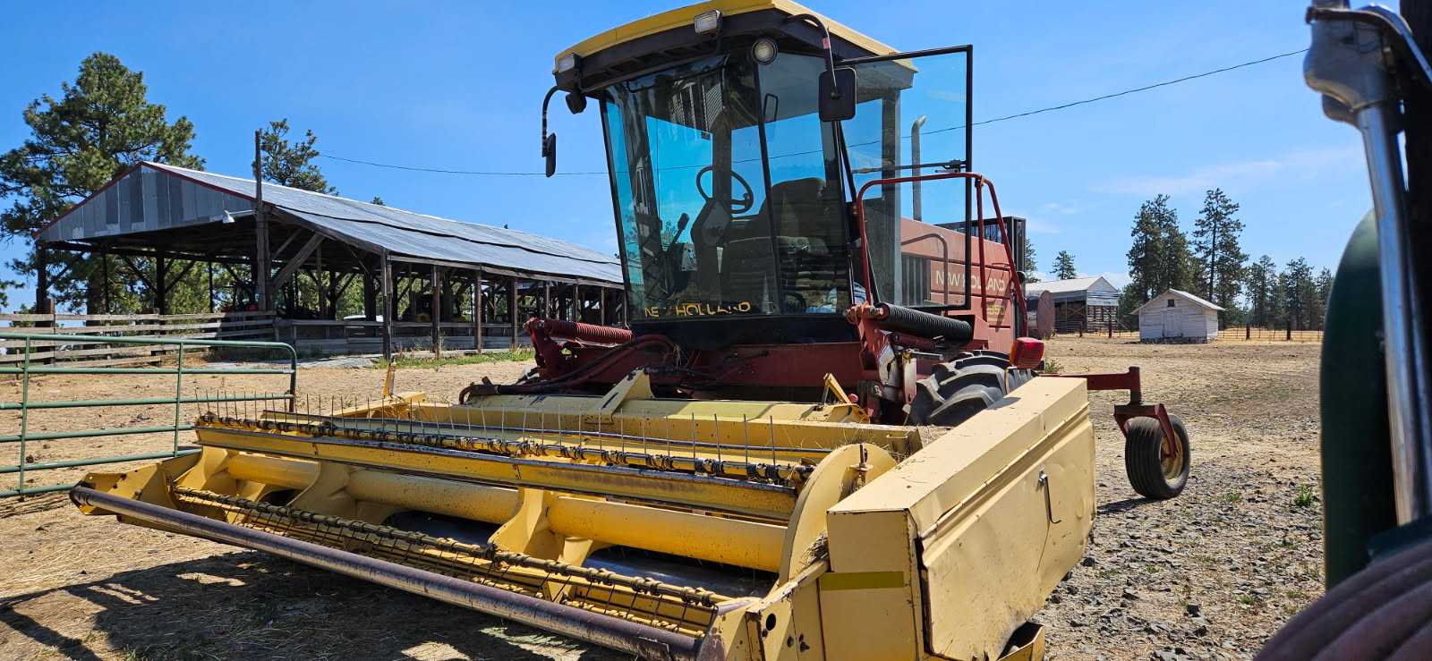 NEW HOLLAND 2550 DEISEL SWATHER