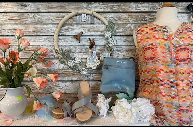 DISCOVERY SHOP HAS PERFECT ACCENTS FOR HOME & WARDROBE