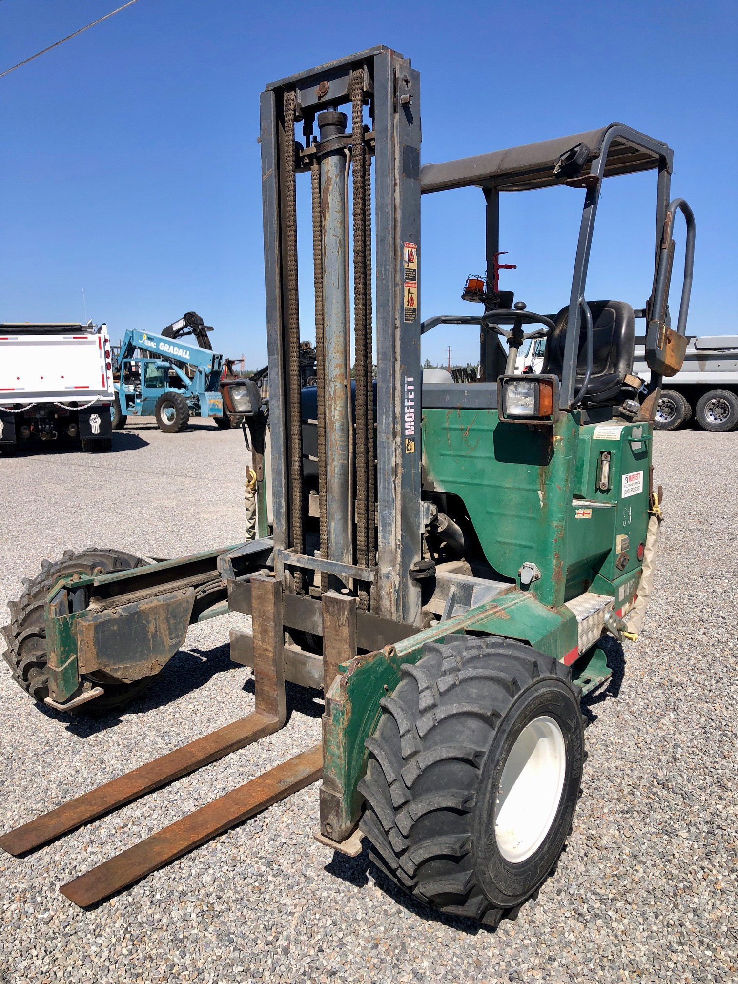 2006 MOFFETT M55 5500LB 3x3 PIGGYBACK FORKLIFT