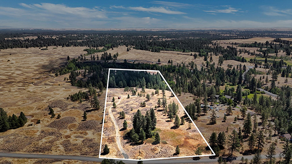 HUNTER & FISHERMAN'S PARADISE! 11.94 PRIVATE ACRES