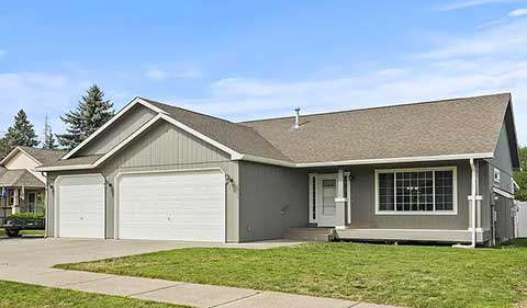 SPOKANE VALLEY HOME WITH OVER 2400 SQ.FT. OF LIVING SPACE