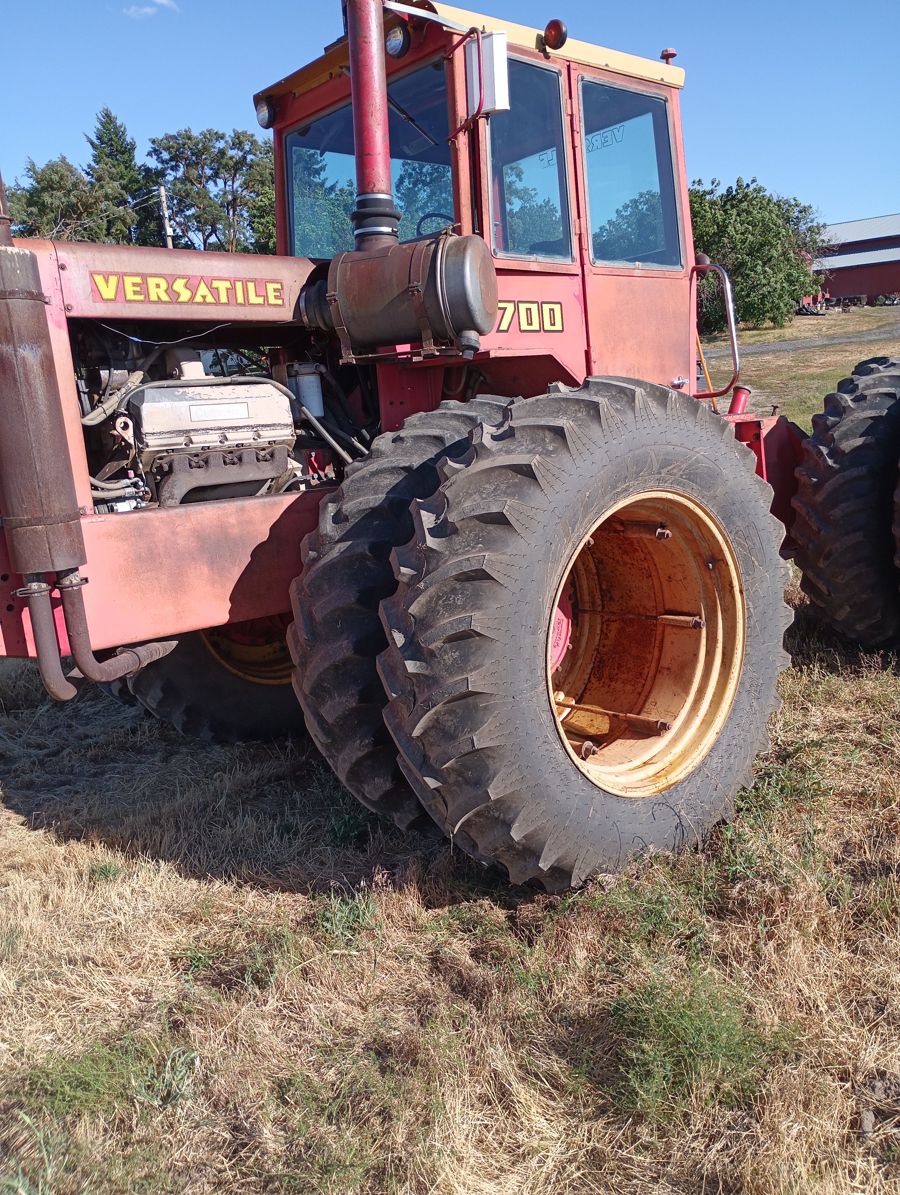 VERSATILE 700 1974 8-WHEEL DRIVE TRACTOR 