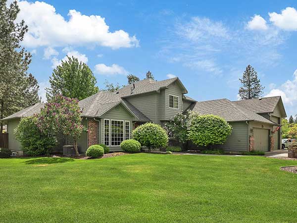 IMMACULATE GLENEDEN HOME IN THE MEAD SCHOOL DISTRICT