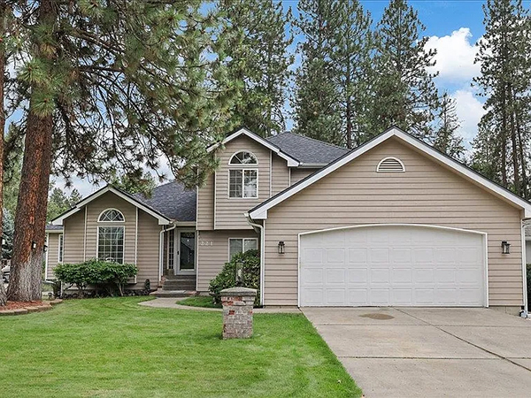 BEAUTIFUL HOME IN THE MEAD SCHOOL DISTRICT 
