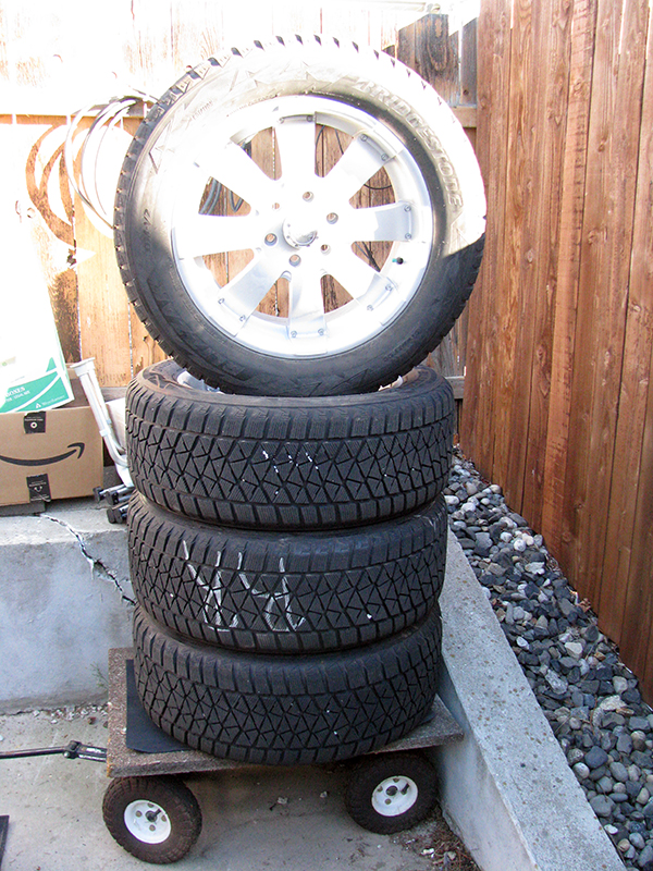 (4) BRIDGESTONE BLIZZAK SNOW TIRES