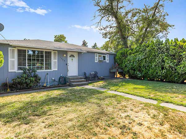 OPEN HOUSE SUNDAY, OCTOBER 12, 10AM-1PM