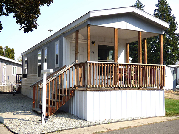 TINY HOME IN A FANTASTIC SPOKANE VALLEY 55+ PARK