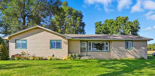 CHARMING COUNTRY RETREAT IN DEER PARK ON 10 ACRES