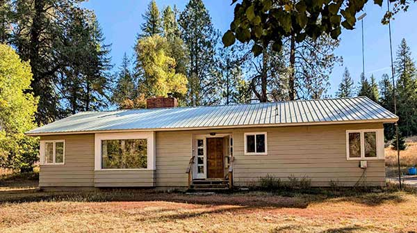 RANCHER IN CLAYTON ON 10 BEAUTIFUL ACRES