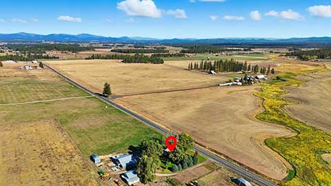 CHARMING COUNTRY HOME WITH HUGE DREAM SHOP!