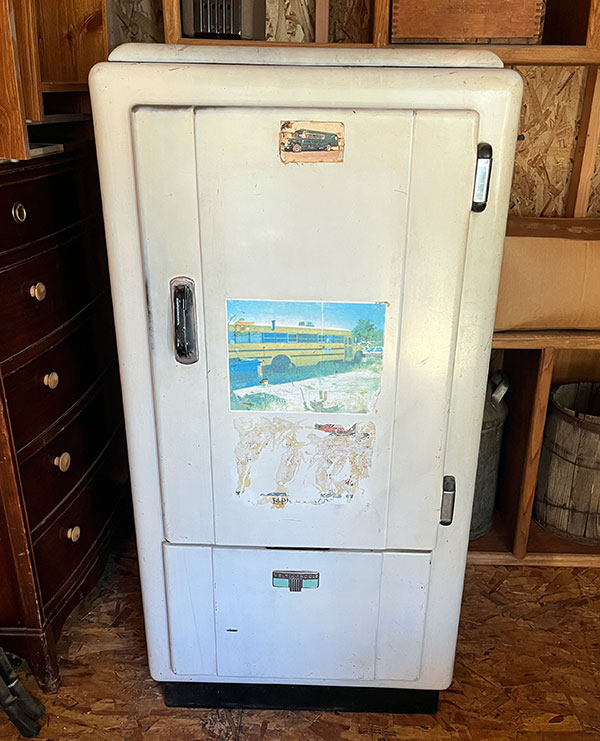 1930'S WESTINGHOUSE REFRIGERATOR