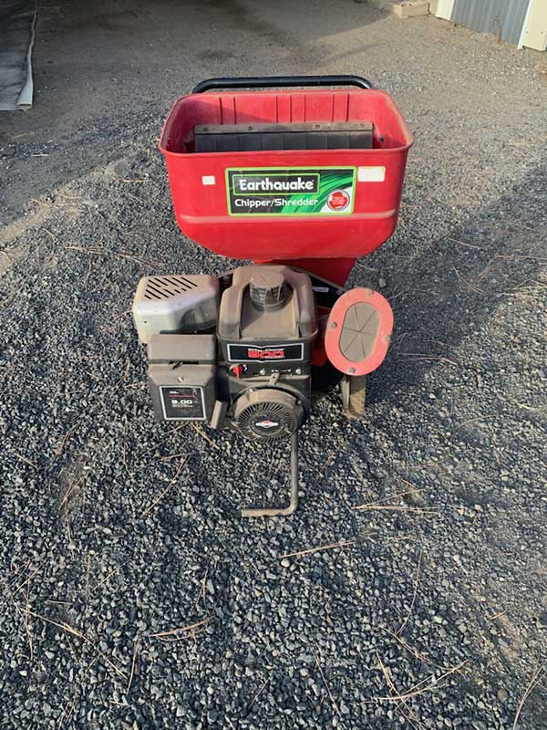 9 HORSEPOWER CHIPPER SHREDDER