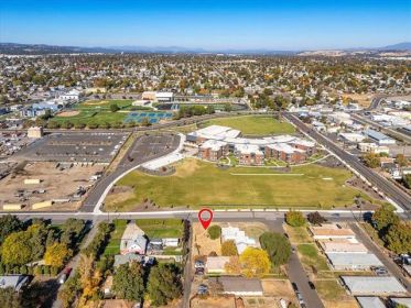 A READY-TO-BUILD LOT OFFERING A RARE OPPORTUNITY