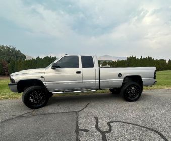 2001 DODGE RAM 2500 LONG BOX