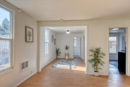 NEW LOWERED PRICE! NEVADA-LIDGERWOOD BUNGALOW   $239,900