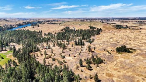 HUNTER & FISHERMAN'S PARADISE! 11.94 PRIVATE ACRES