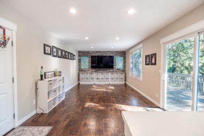 SPACIOUS HOME IN DESIRABLE PONDEROSA NEIGHBORHOOD