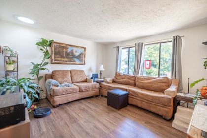 DEER PARK: CHARMING & UPDATED HOME - PRICE CHANGED!