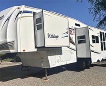 2011 29' WILDCAT BY FOREST RIVER 5TH WHEEL